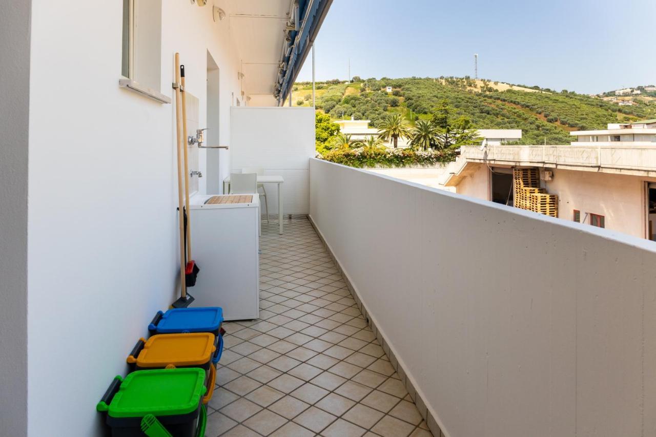 Apartamento Smart And Sea Tortoreto Exterior foto